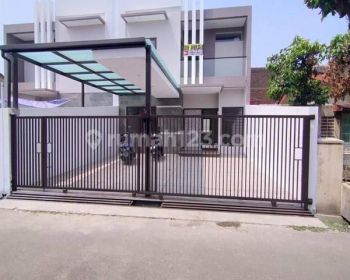 Dijual rumah di Riung Bandung Margahayu 2 Lantai SHM Baru