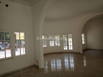 Disewakan Ruang Usaha Di Mainroad Pasirkaliki Cocok Untuk Restoran Klinik Kantor