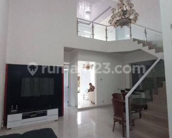 Rumah Cantik 2 Lantai di Tebet, jakarta selatan