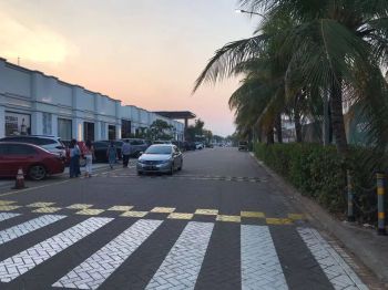 DISEWA Ruko Golf Island (2 Ruko Gandeng) 4 Lantai, PIK, Jakarta Utara