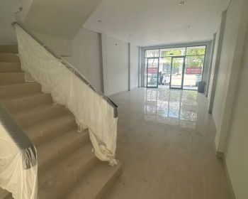 Ruko GreenLake Citraland, Baru Gress, Murah, Lokasi Strategis