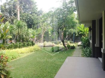 Disewakan Rumah Mewah Di Area Senopati/Selong Jakarta Selatan