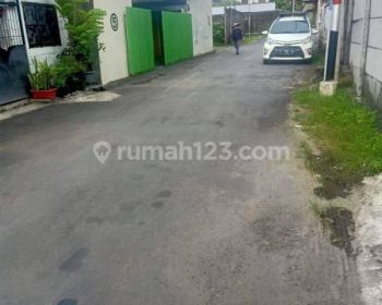 Dijual tanah ada bangunan Semi permanen tidak terhitung Lokasi jln kertadalem