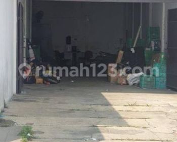Gudang DI SEWAKAN  di Katapang Kulon ,Cipomporah Kabupaten Bandung