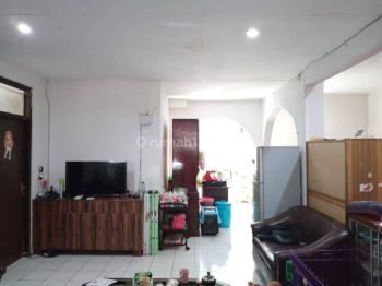 Rumah Sudah Renovasi SHM di Komplek Margahayu Permai, Bandung