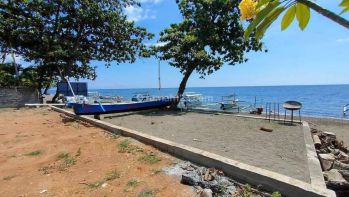 FOR SALE land  beach front in lovina with good acces road