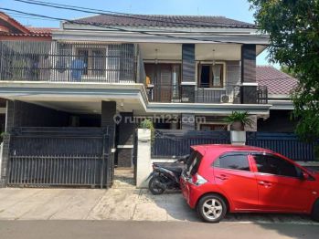 Rumah Bagus Luas dalam Komplek Perumahan di Jalan Ratna dekat Tol Jatibening