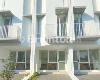 RUMAH MYZA FLATHOUSE, BSD CITY, DESIGN RUMAH MODERN RUANGAN MULTIFUNGSI