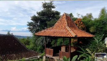 Dijual Sangat Murah, Tanah Bonus Villa Antik di Punclut Lembang, Phenomenal dan