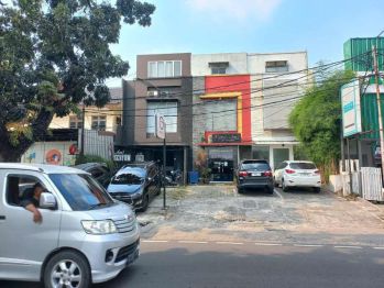 Ruko 3 Lantai Lokasi Strategis Di Kramat Pela Gandaria Kebayoran Baru