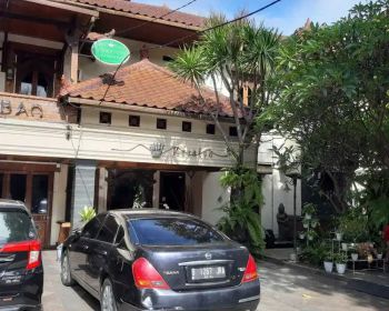 dijual guest house masih beroperasi di lebak bulus