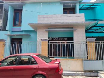 Rumah 2 lantai di Peterongan