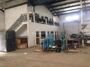 Disewakan Gudang Lokasi Strategis di Cimareme