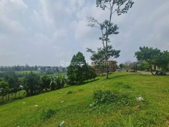 View Danau Tanah Kotak Kontur Downslope di Kota Baru Parahyangan
