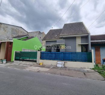 Rumah Strategis Cocok Untuk Kantor Gedongan Colomadu