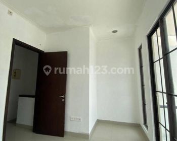 Di sewakan rumah 2 lantai modek sederhana