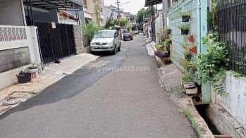 Rumah 2 lantai 5 KT di Duri Kepa Jakarta Barat