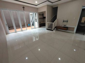 Jual Cepat Rumah Lux Minimalis Kembar Moch. Toha