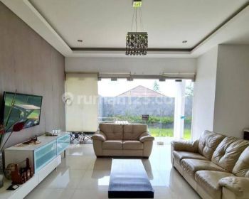 Rumah Minimalis Siap Huni 2 Lantai di Komplek Setra Duta, Bandung