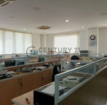 Dijual Gedung 5 Lt Lokasi Strategis Pinggir Jalan Digambir Jakpus