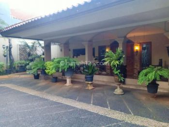 Rumah Mewah Elit Bagus SHM di Kebayoran Baru, Jakarta Selatan