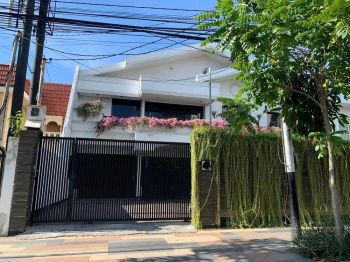 DIJUAL RUMAH MEWAH 0 JALAN RAYA DEKAT KEETAJAYA,DHAMAHUSADA,KLAMPIS