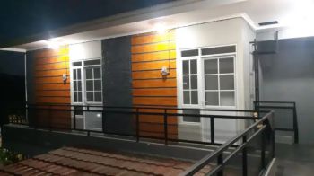 Kos kosan putra dan putri.