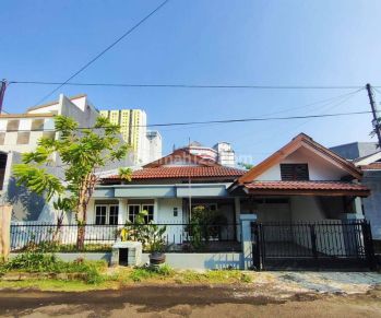 BUTUH CEPAT!! DISEWAKAN RUMAH DI BARUK UTARA BELAKANG SUPERINDO