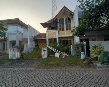 Dijual Rumah Hitung Tanah Vila Valensia Pakuwon Indah Surabaya