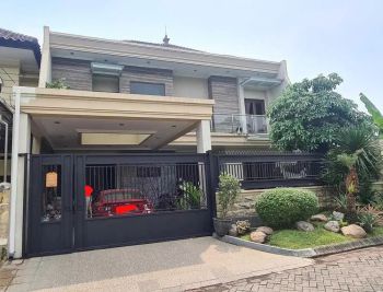 Rumah 2 Lantai Bagus Semi Furnished SHM di Dian Istana Taman Ratu