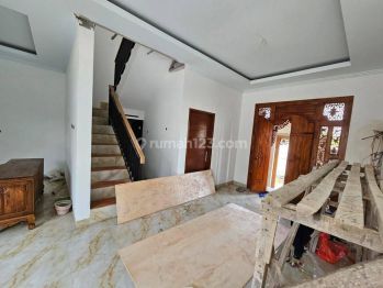 Brand New House For Sale 2 Floor in Kesiman di Biaung SHM