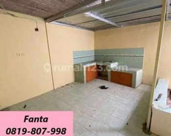 Rumah Sederhana 1 Lantai Siap Huni Murah di Perumahan Cipondoh 11233fn