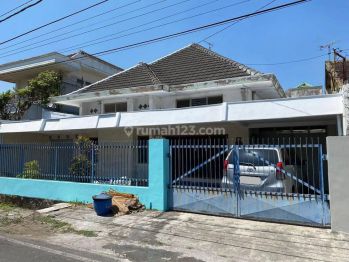 Disewakan Rumah di Jalan Pulau Pulau, Pusat Kota Malang