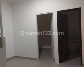 Rumah modern 2 lantai siap huni di Jl.H Nado pondok labu belakang Rs fatmawati