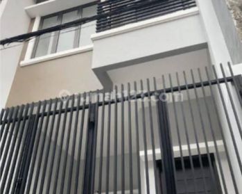 Rumah tanjung duren 3 lantai shm