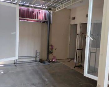 Jual cepat! Rumah Puri Surya Jaya cluster Valencia Spring