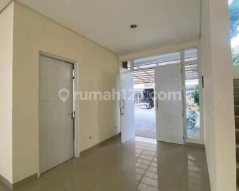 Sewakan rumah 2 lantai dengan model sederhana