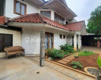 Rumah 2 Lantai Butuh Renovasi Unfurnished SHM di Cilandak, Jakarta Selatan