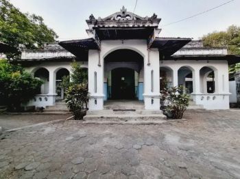 RUMAH KOLONIAL 3300m2 DEKAT GRAND MALL SOLO