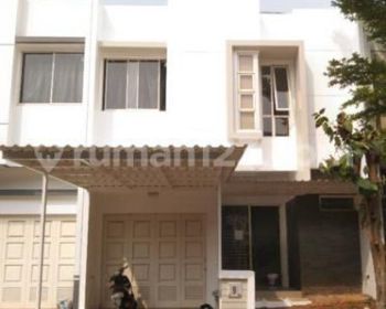 Disewakan Rumah 2 Lantai di Canary The Spring