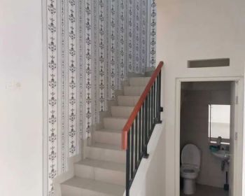 Rumah 2 Lantai di cluster adara harapan indah bekasi