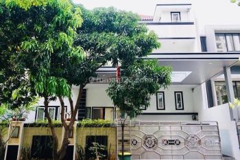 Rumah Mewah di Athra Gading Villa Kelapa Gading Jakarta Utara