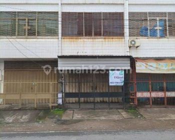 RUKO 3 LANTAI STRATEGIS DEKAT PUSAT KERAMAIAN MAKASSAR di Jl Satanga, Mks SHM