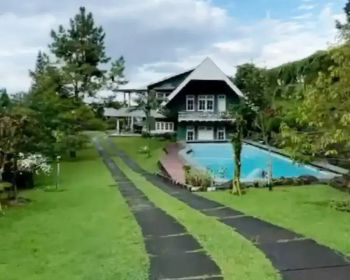 Sell Villa: Villa di Tretes