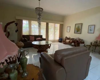 Rumah Area Senayan Sangat Strategis