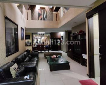 Rumah Bagus Semi Furnished SHM di Jalan Palasari, Bandung