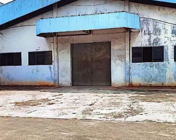 3 Unit Gudang Layak Pakai. Luas 8.000m2.