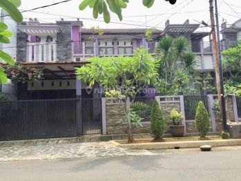 Di Jual Rumah 2 Lantai  Di Pondok kelapa!