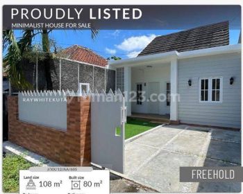 Minimalist House For Sale With American Farm House  Design