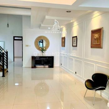 Rumah Cantik 5 Menit Ke Pondok Indah Mall